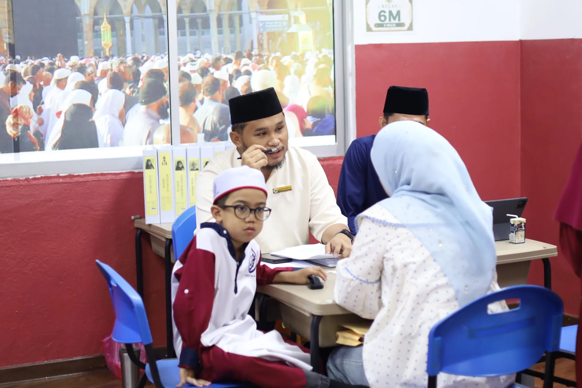 Hari Laporan Prestasi Semester 1 90